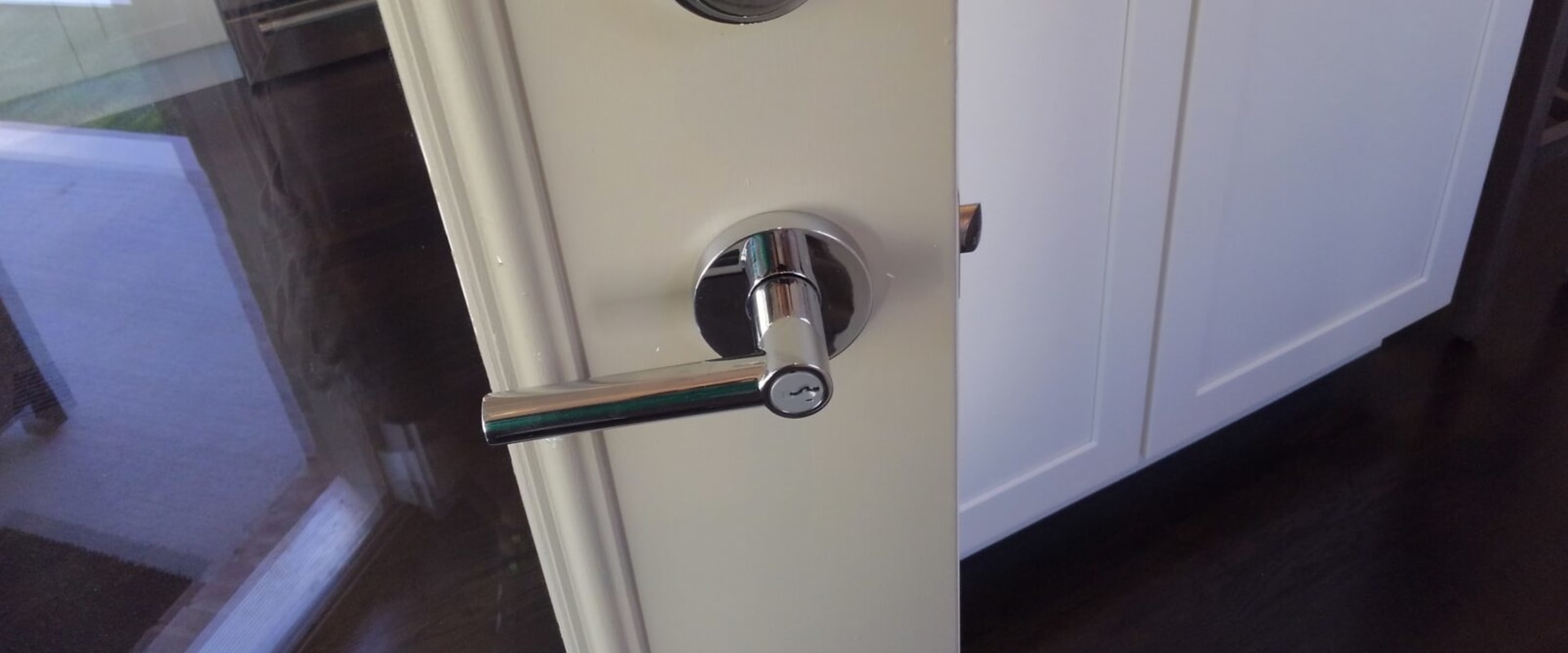 Do Residential Locksmiths Offer Door Handle Installation Services?